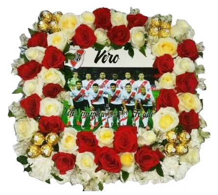 Imagen de futbol Descripcion: Canasta con 40 rosas del equipo que gusten y 16 ferreros en los costados, foto a eleccion 